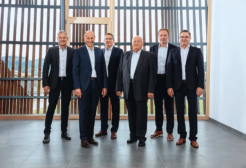 Von links nach rechts: Christian Zollner, Markus Aschenbrenner, Sprecher Ludwig Zollner, Aufsichtsratsvorsitzender Manfred Zollner, CFO Thomas Schreiner, Manfred Zollner jun. 